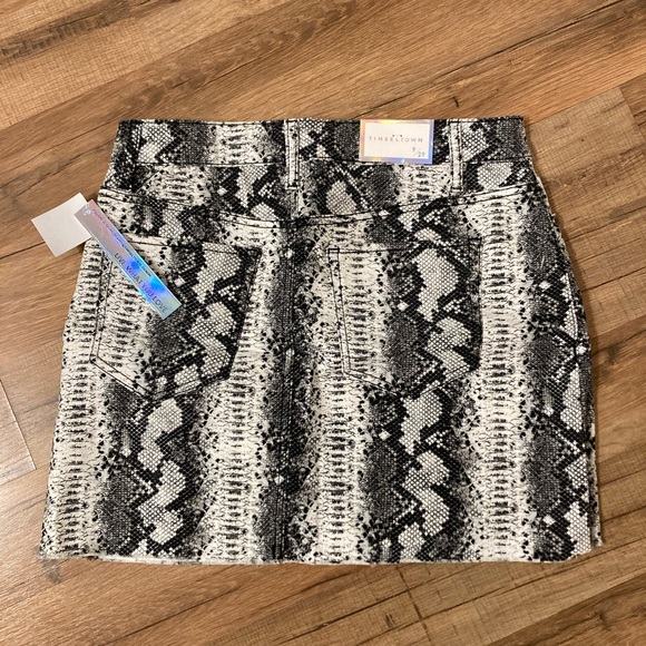 Tinseltown | NWT Snake Embossed Denim Mini Skirt - Picture 3 of 9